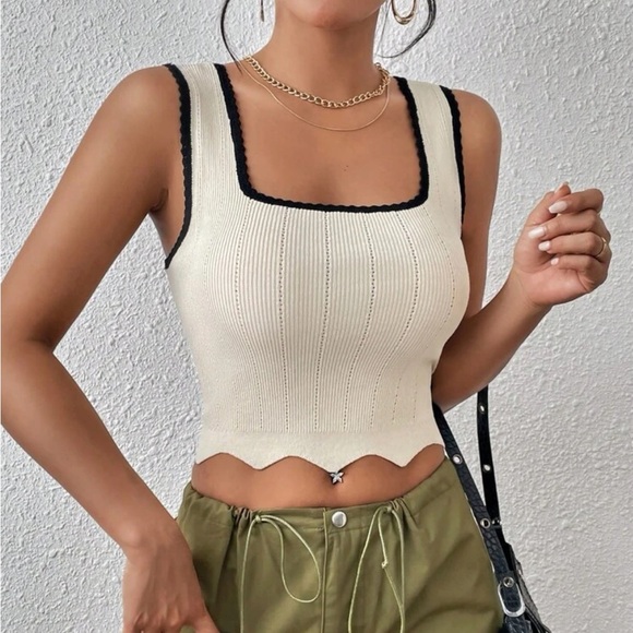Cream & black Contrast Binding Scallop Trim Crop Knit Top - Picture 4 of 5